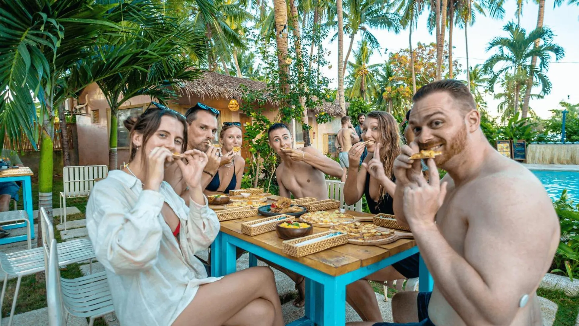 Mad Monkey Panglao Hostel Philippines